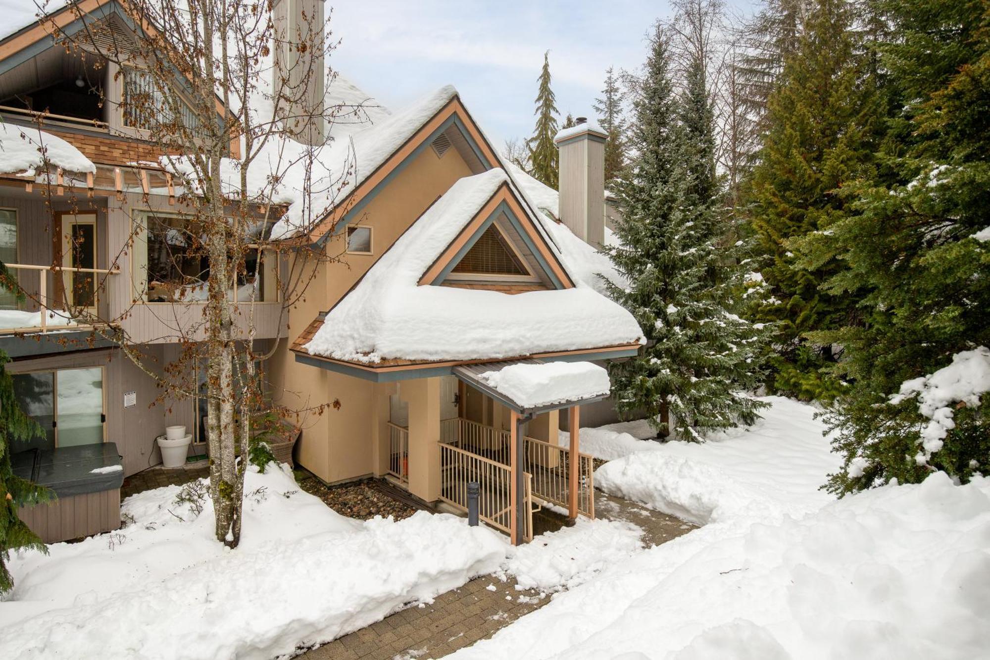 2br Cozy Townhouse In Location - Mountain Views And Free Parking